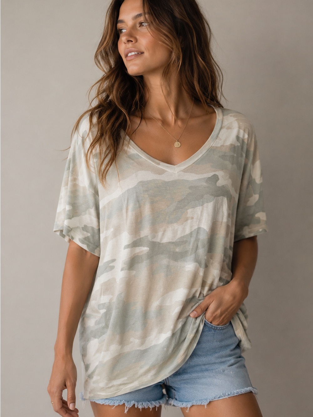 NWT American Eagle Soft & Sexy Camo V-Neck Tee Size Small Modal Blend